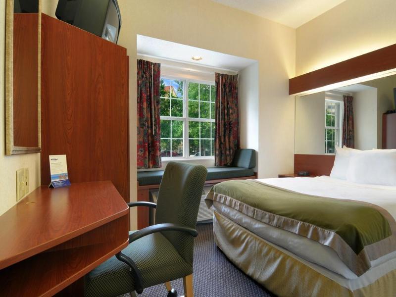 Microtel Inn & Suites By Wyndham Perimeter Center Sandy Springs Dış mekan fotoğraf