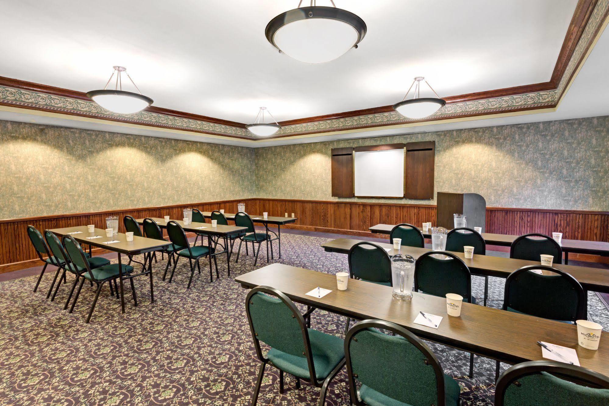 Microtel Inn & Suites By Wyndham Perimeter Center Sandy Springs Dış mekan fotoğraf