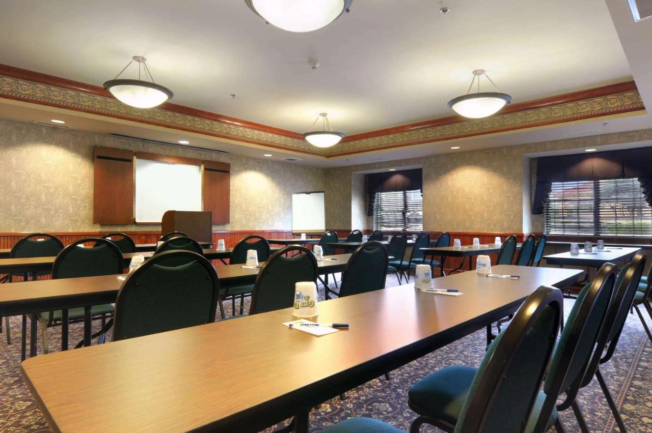 Microtel Inn & Suites By Wyndham Perimeter Center Sandy Springs Dış mekan fotoğraf